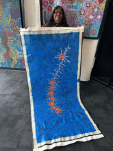 Load image into Gallery viewer, Michelle Possum holding her seven sisters dreaming