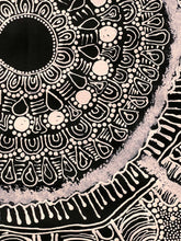 Load image into Gallery viewer, My Country Kianne Nakamarra Williams 61cm x 59cm close up image
